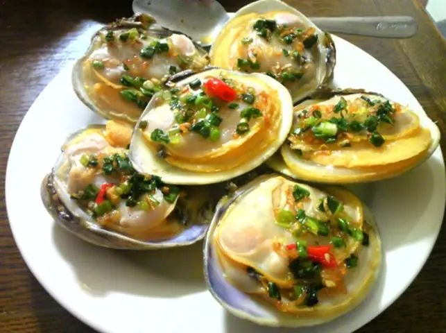 Các Món Ăn Đặc Sắc