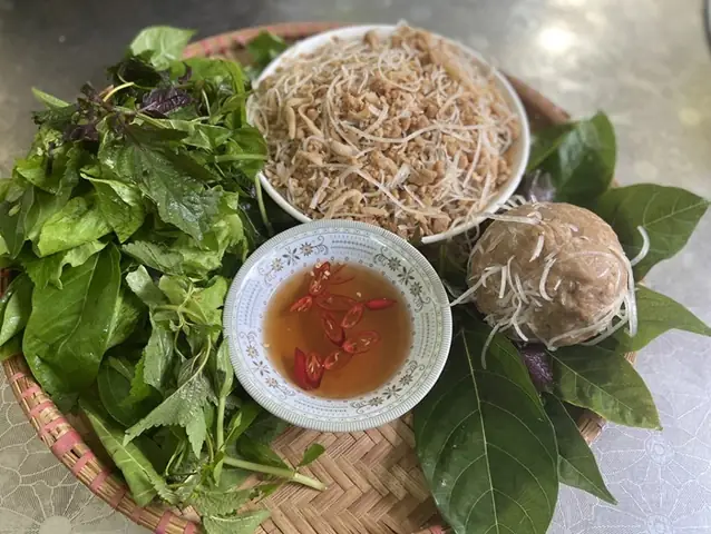 Các Món Ăn Đặc Sắc