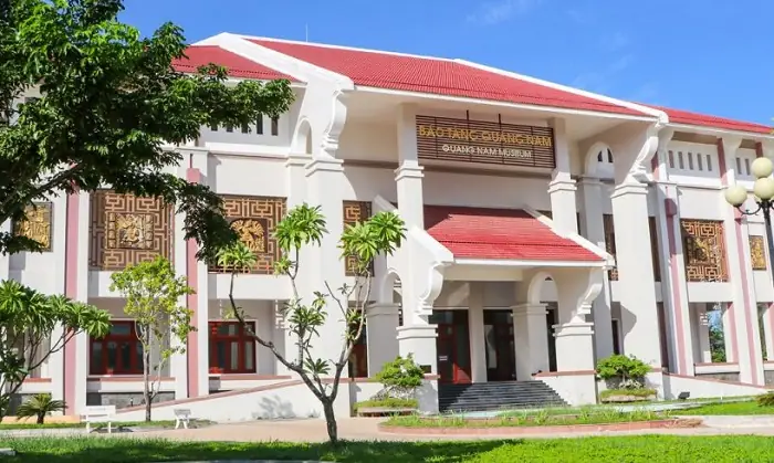 Tham Quan Các Điểm Du Lịch Gần Làng Bích Họa Tam Thanh Tam Kỳ