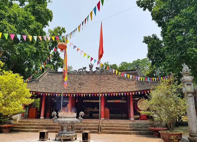 Đường Đi Đền Và Sơn Tây