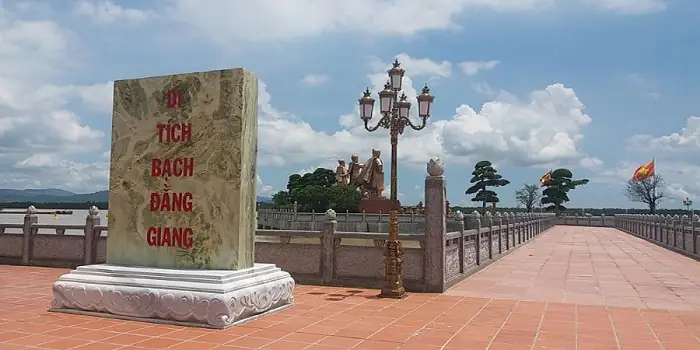 Bạch Đằng Giang Là Khu Di Tích Gắn Liền Với Những Trận Chiến Nổi Tiếng Của Lịch Sử. Ngày Nay, Nơi Đây Trở Khu Di Tích “hồn Thiêng Sông Núi” Và Là Điểm Đến Hấp Dẫn Thu Hút Đông Đảo Du Khách Ghé Thăm.