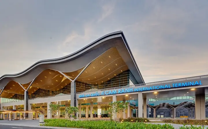 Sân Bay Cam Ranh Ở Đâu? Cách Trung Tâm Thành Phố Bao Xa?