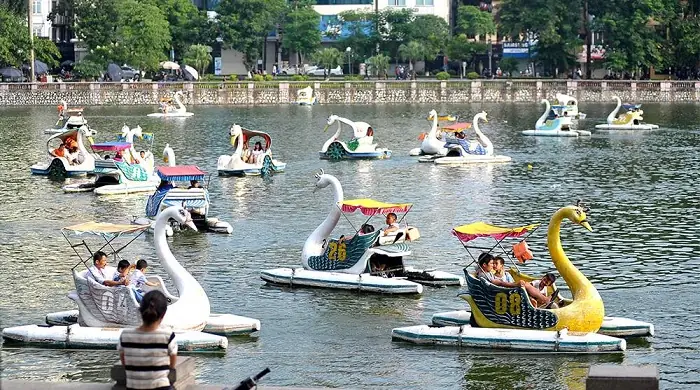 Đạp Vịt Hồ Tây - Giá Vé, Giờ Hoạt Động Mới Nhất 2026