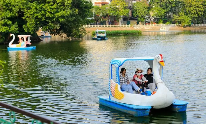 Đạp Vịt Hồ Tây: Thông Tin Giá Vé Và Bật Mí Kinh Nghiệm Hay | Xanh Sm Đạp Vịt Hồ Tây: Thông Tin Giá Vé Và Bật Mí Kinh Nghiệm Hay | Xanh Sm