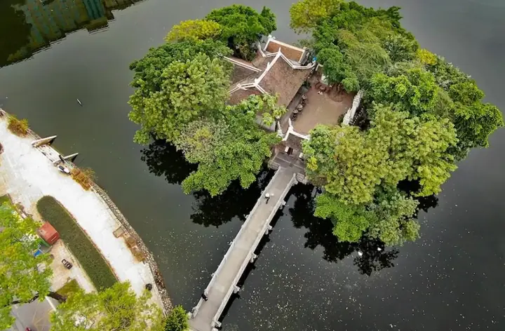 Hồ Trúc Bạch Hà Nội & 07 Trải Nghiệm Không Thể Bỏ Qua Hồ Trúc Bạch Hà Nội & 07 Trải Nghiệm Không Thể Bỏ Qua