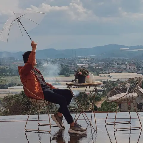 Săn Biển Mây Đà Lạt Ngay Tại Quán Cafe Hồ Trên Mây