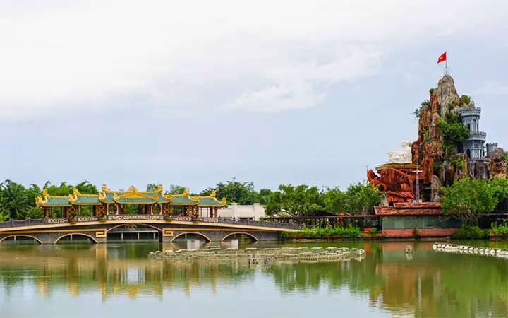 Khu Du Lịch Long Điền Sơn: Review Giá Vé Và Trải Nghiệm Thú Vị