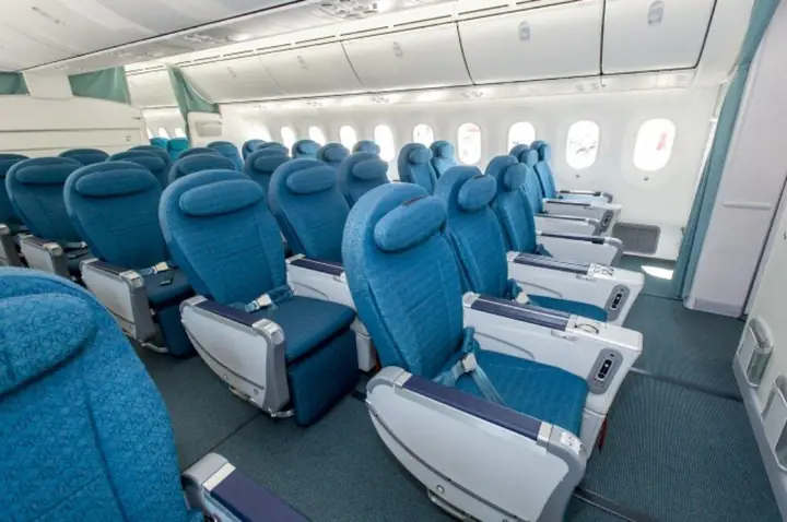 Hạng Vé Máy Bay Phổ Thông