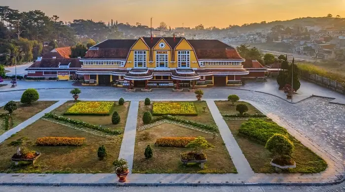 Ga Xe Lửa Đà Lạt - Tìm Hiểu A-z & Tọa Độ Check In Siêu Xịn