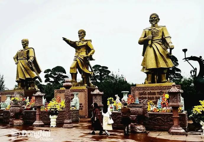 Bạch Đằng Giang – Nơi Khí Thiêng Sông Núi Hội Tụ!