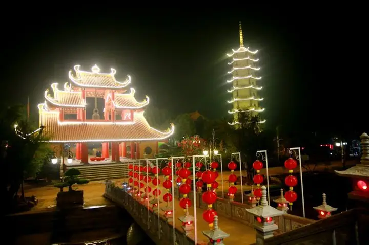 Những Địa Điểm Nào Là Đẹp Nhất Để Chiêm Ngưỡng Hà Nội Về Đêm?
