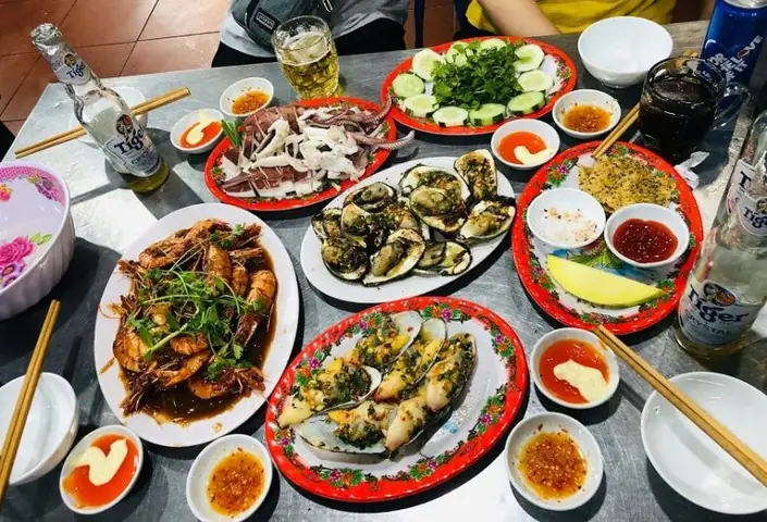 Nha Trang Có Không Ít Quán Hải Sản Đảm Bảo Đủ Tiêu Chí Ngon - Bổ - Rẻ, Đừng Quên Lưu Lại Để Thưởng Thức Khi Có Dịp Tới Đây.