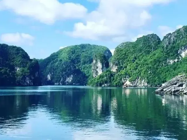 Untouristy Halong Bay Tour From Cat Ba Island - Vietnam – Can ...