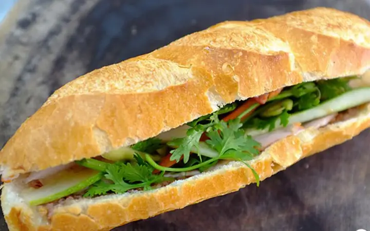 Bánh Mì Thuận Tiến: Chất Lượng Bánh Mới Ra Lò