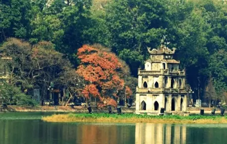 Hồ Gươm (hồ Hoàn Kiếm) - Trái Tim Thủ Đô, Bốn Mùa Đều Đẹp