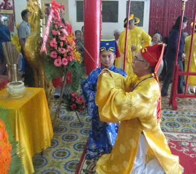 Ôngtrần Quốc Trịnh, Trưởng Ban Quản Lý Đền Hùng Vương, Nha Trang Bắt Đầu Lễ