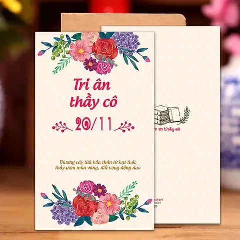 Thiệp Chúc Mừng Và Hoa Tươi