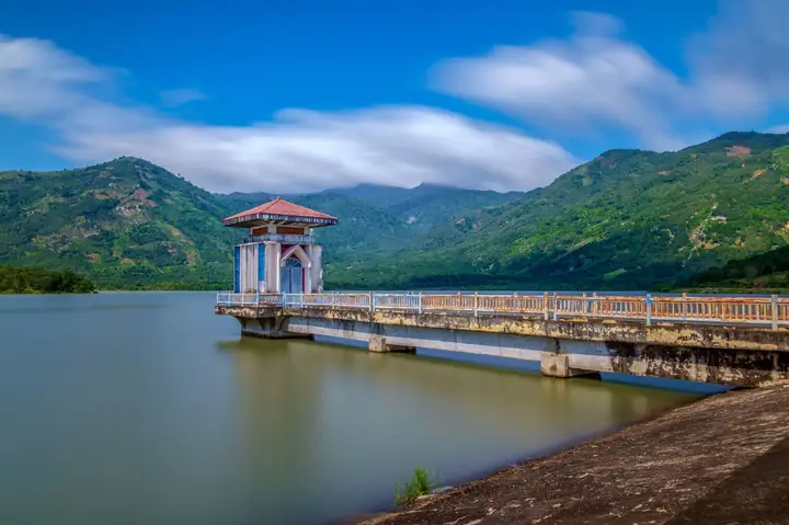 Vai Trò Của Hồ Am Chúa Đối Với Người Dân Diên Khánh Vai Trò Của Hồ Am Chúa Đối Với Người Dân Diên Khánh