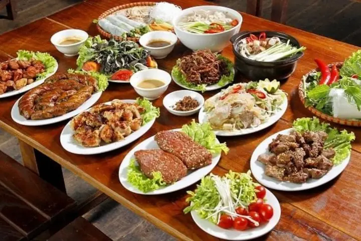 Bò Tơ Quán Mộc