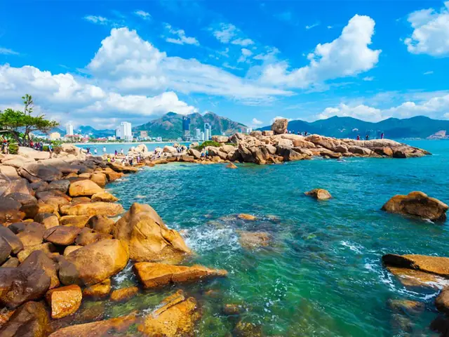Hòn Chồng Hòn Vợ Nha Trang – Tọa Độ Ngắm Cảnh Nha Trang Tuyệt Đẹp