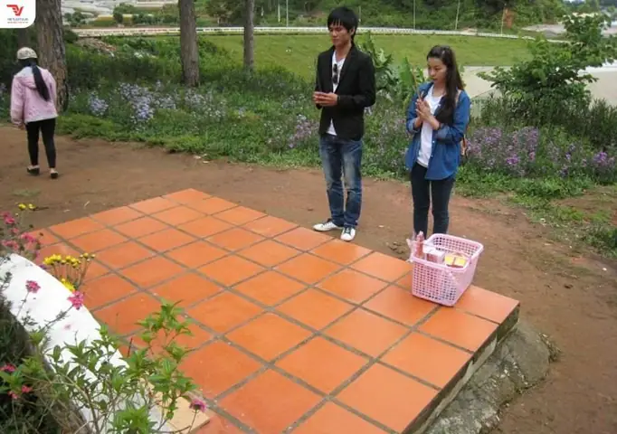Thắp Nén Hương Gửi Gắm Tình Yêu Vĩnh Cửu
