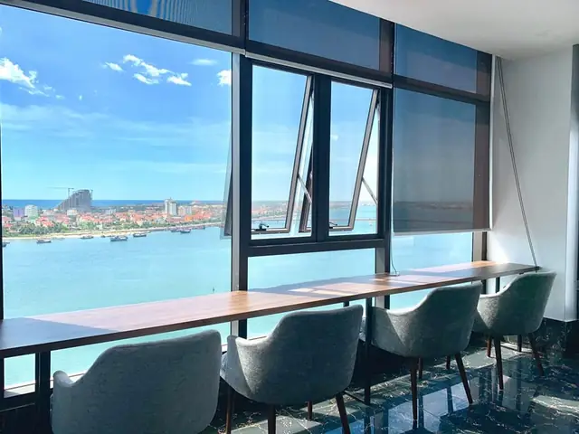 Điểm Nhấn Vượt Trội: Hồ Bơi Vô Cực & Bar Sân Thượng Điểm Nhấn Vượt Trội: Hồ Bơi Vô Cực & Bar Sân Thượng