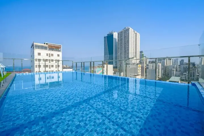 Sea Near Me Hotel Danang