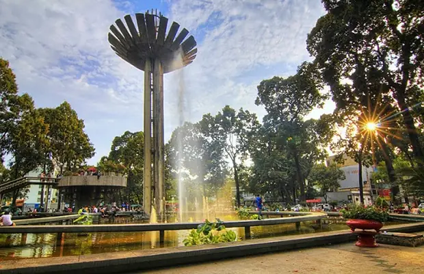 Tại Sao Gọi Là Hồ Con Rùa?