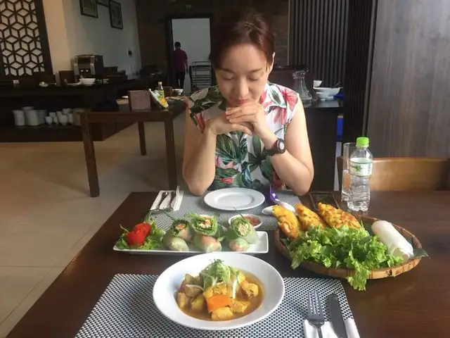 Khu Vực Nhà Hàng – Quầy Bar Khu Vực Nhà Hàng – Quầy Bar
