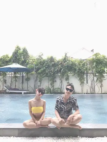 Khu Vực Bể Bơi Khu Vực Bể Bơi