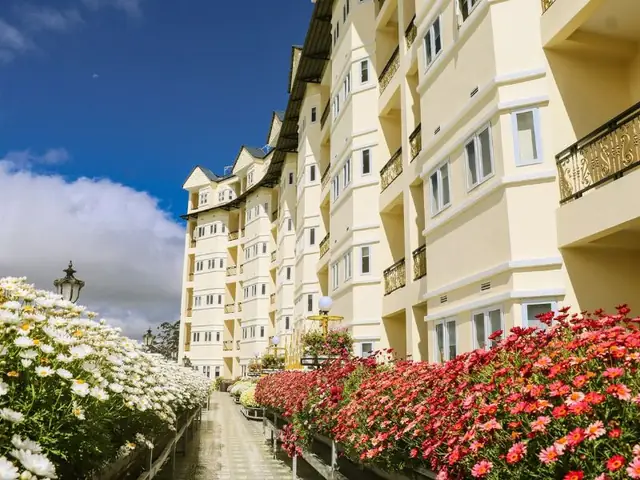Ladalat Hotel