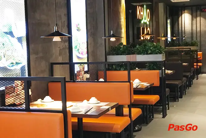 Khao Lao Nhà Chung Không Chỉ Ấn Tượng Bởi Món Ăn, Bởi Hương Sắc, Phong Vị Mà Còn Bởi Không Gian Văn Hóa Đặc Trưng
