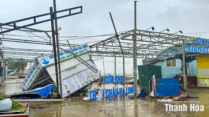 Khu Du Lịch Biển Hải Tiến Hư Hại Nặng Sau Bão Số 10
