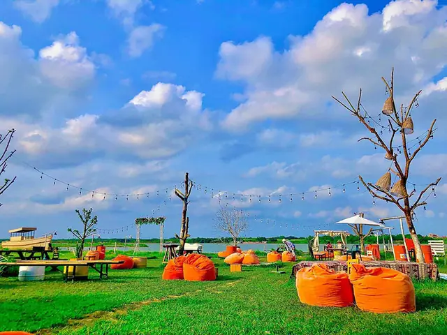 Không Gian Thoáng Đãng, Xanh Mát Của Bãi Đá Sông Hồng