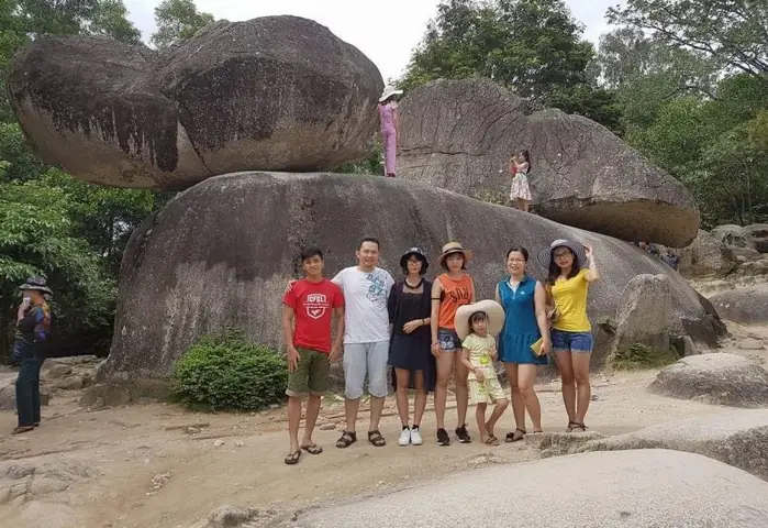 Kinh Nghiệm Du Lịch Sầm Sơn: Check In Ở Đâu?