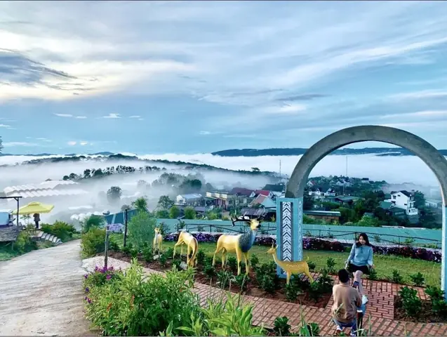 Săn Mây Ở Khu Du Lịch Đồi Mây Đà Lạt