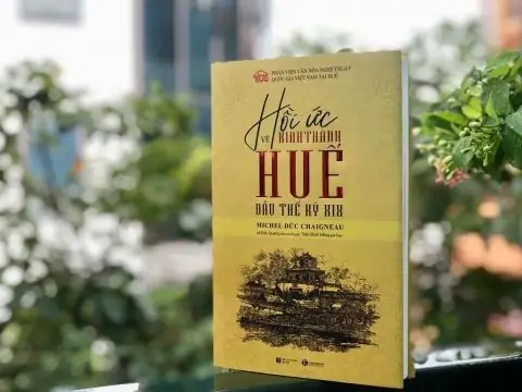 Kinh Thành Huế Đầu Thế Kỷ Xix Kinh Thành Huế Đầu Thế Kỷ Xix