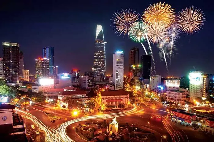 Địa Điểm Lý Tưởng Để Ngắm Pháo Hoa Lễ Hội