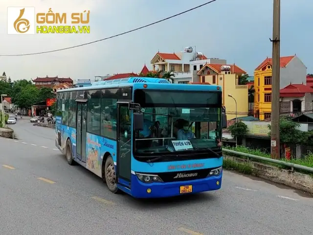 Đến Làng Gốm Bát Tràng Có Thể Dễ Dàng Và Thuận Tiện Bằng Đường Sông, Xe Máy Hoặc Xe Bus. Cụ Thể:
