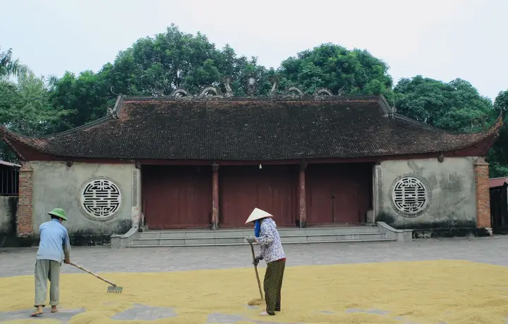 Thủy Đình Tại Làng Đào Thục - Nơi Dùng Để Biểu Diễn Múa Rối Nước Truyền Thống - Ảnh: Đình Trung