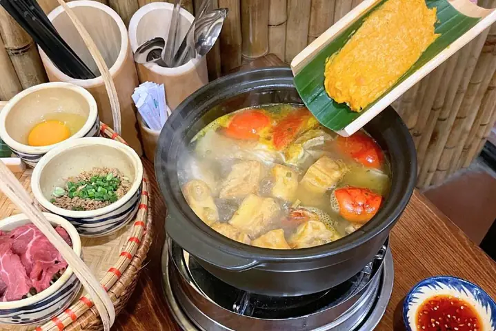 Tám Riêu – Lẩu Riêu Cua Bắp Bò Sài Gòn