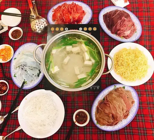 Lẩu Tả Pí Lù Hoàng Lan Đà Lạt Nổi Tiếng, Khách Ra Vào Nườm Nượp