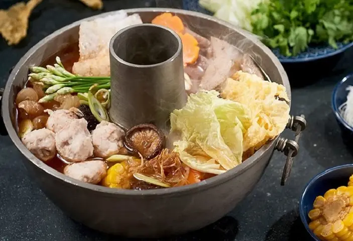 Nồi Lẩu Tả Pí Lù Nóng Hổi, Hấp Dẫn