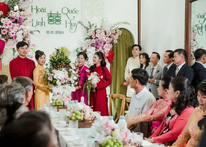 Lễ Gia Tiên Tiếng Anh Là Gì? Tổng Hợp Từ Vựng Và Cách Dùng Trong Giao Tiếp