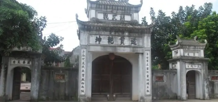 Đền Trấn Vũ (quận Long Biên)