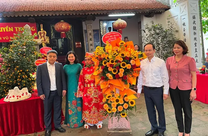 Lễ Hội Đền Trấn Vũ Thạch Bàn
