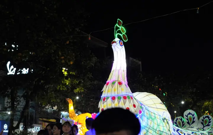 Lễ Hội Rước Đèn Trung Thu Lớn Nhất Việt Nam Lễ Hội Rước Đèn Trung Thu Lớn Nhất Việt Nam