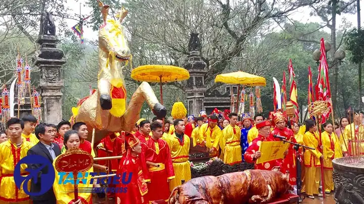 Lễ Hội Chùa Hương Ở Mỹ Đức, Hà Nội.
