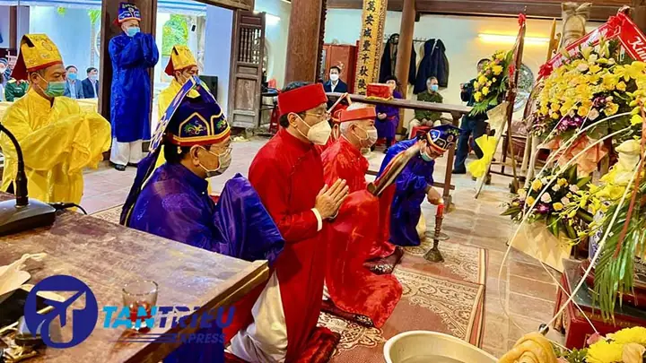 Lễ Hội Pháo Làng Đồng Kỵ (từ Sơn, Bắc Ninh).
