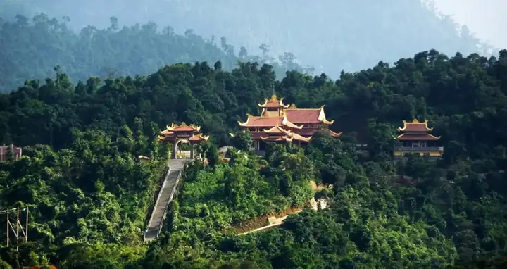 Núi Yên Tử Cao Bao Nhiêu? Kinh Nghiệm Leo Núi Yên Tử An Toàn, Thú ...